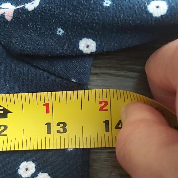 MUMU Coco Girls 6X Long Sleeved Dark Blue Shirt With Little Pink Flowers - Picture 4 of 7